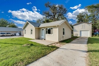 Building Photo - 4828 W 3rd St N