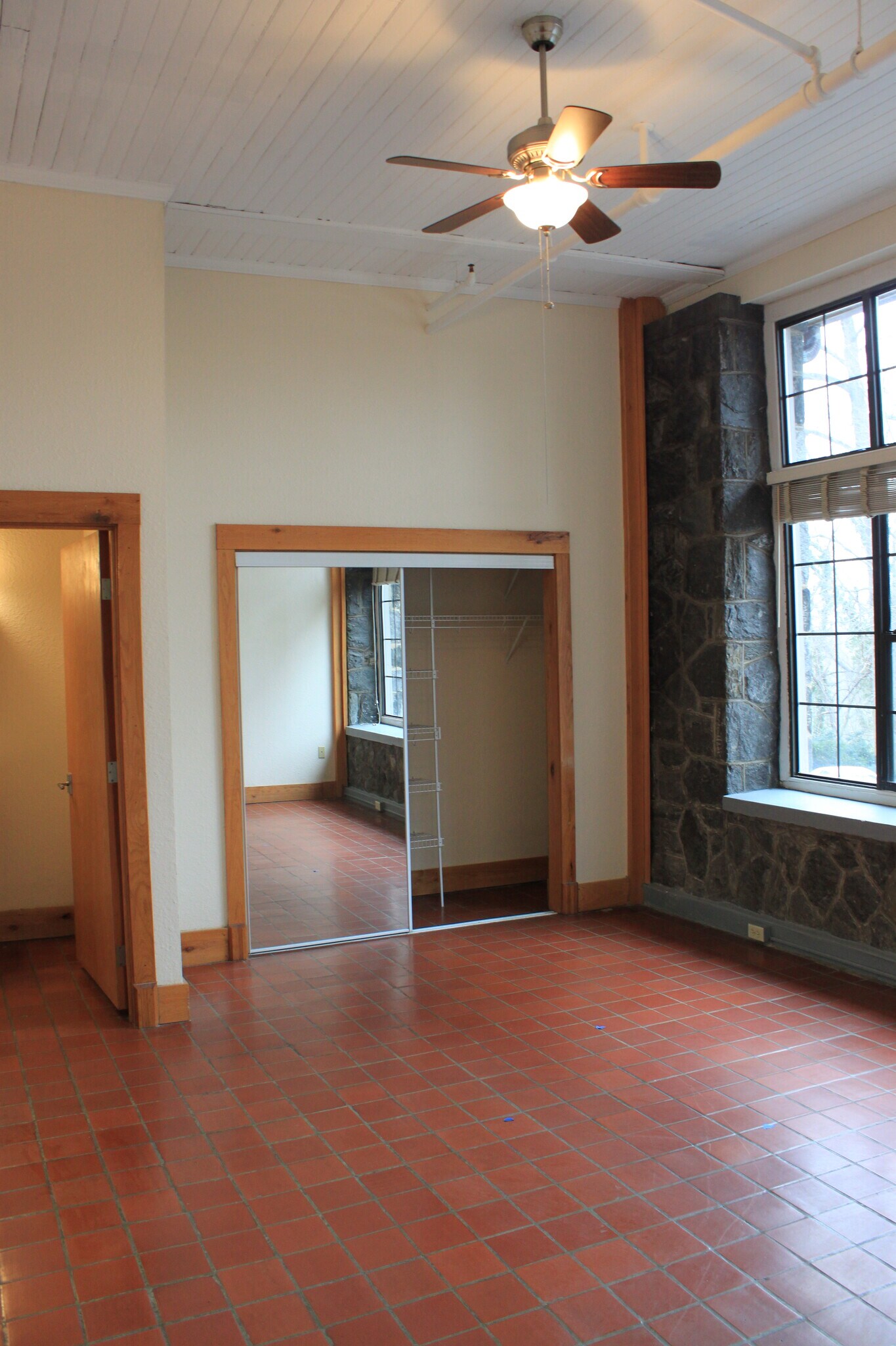 Building Photo - 60 Caledonia Rd