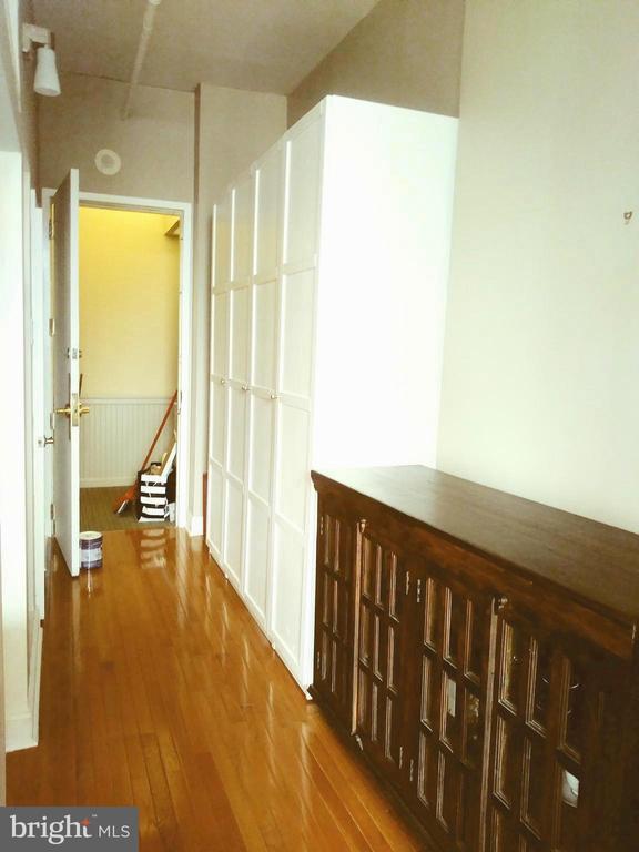 Building Photo - 1010 Race St