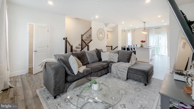 Building Photo - 11042 Corvin Pl