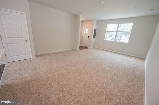 Building Photo - 128 Willowtree Ln