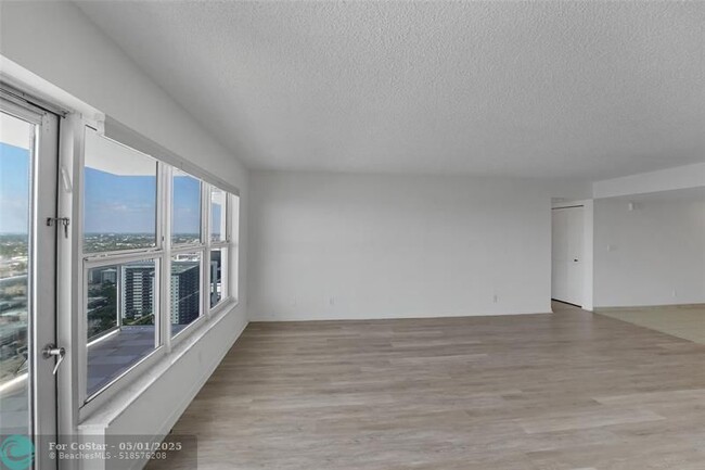 Building Photo - 3500 Galt Ocean Dr