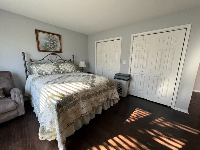 Building Photo - 183 Livingston Pl