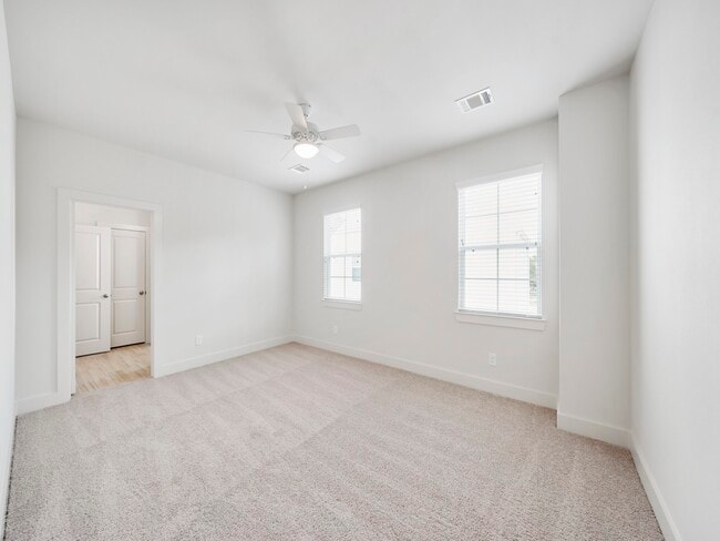 Building Photo - 2007 Bauer Dr