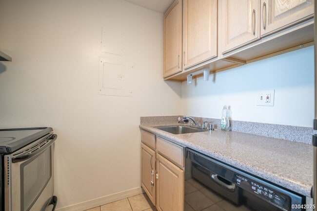 Building Photo - $3,000 / 2br - 731ft2 - 2 BED 2 BATH CONDO IN PEARLRIDGE G&T