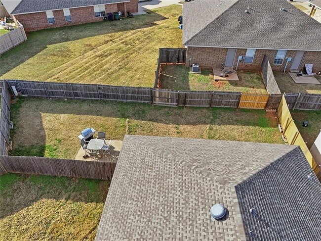 Building Photo - 605 Inverleith Cir