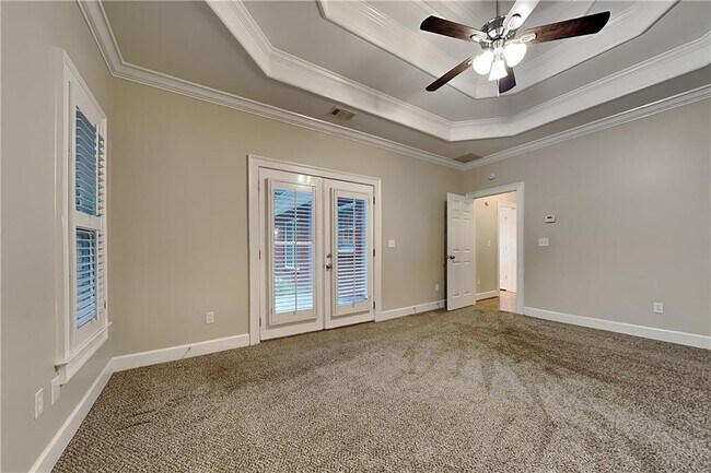 Building Photo - 601 Peach Pl