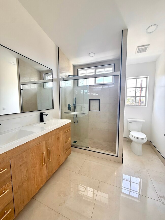 Building Photo - 18020 Prairie Ave