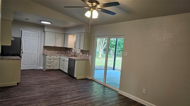 Building Photo - 102 Cherokee Ct