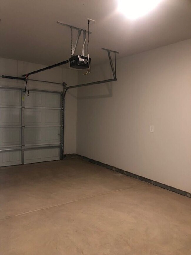 Building Photo - 1802 Braemar Vlg Dr