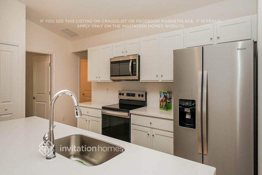 Building Photo - 82 Pepperdine Dr