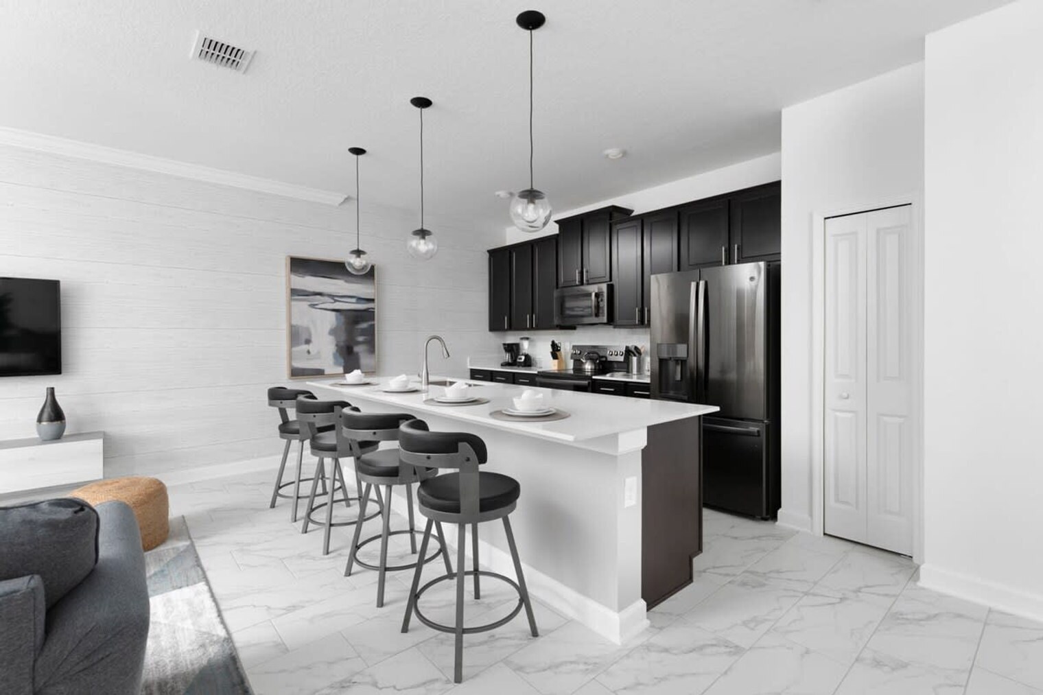 Building Photo - 994 Splash Shot Pl