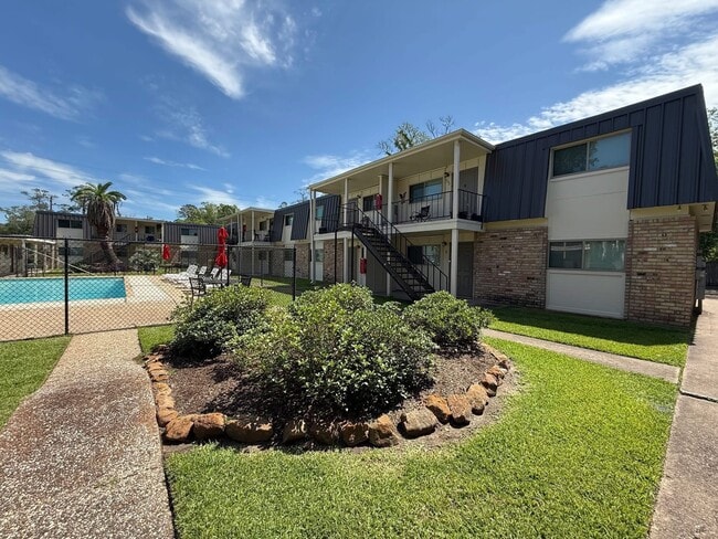 Building Photo - 3755 Delaware St