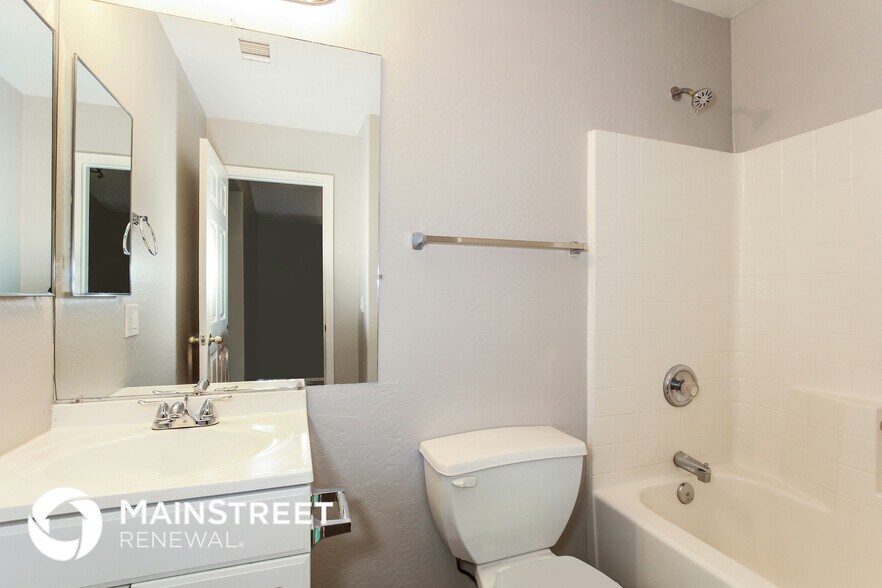 Building Photo - 17647 N 167th Dr