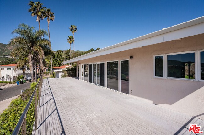 Building Photo - 17921 Vicino Way