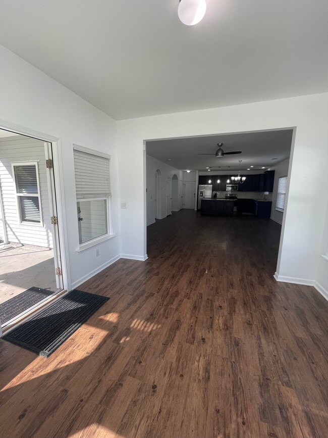 Building Photo - 143 Red Northern Oak Wy