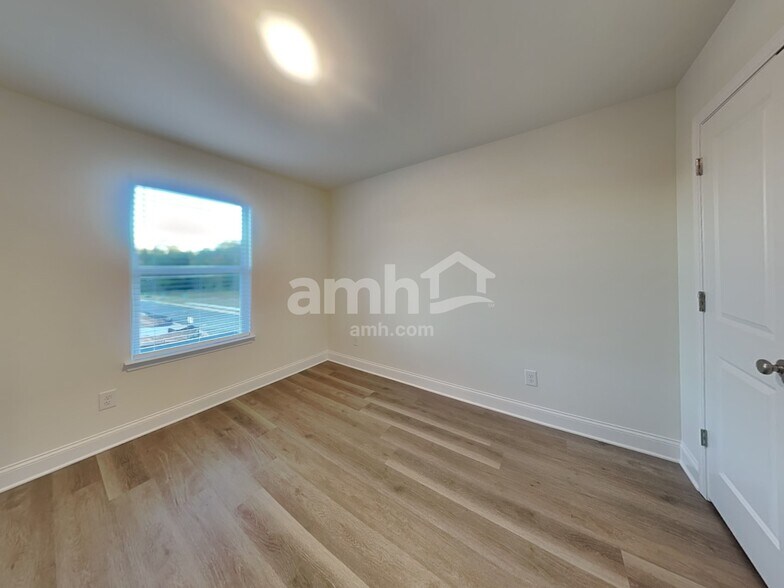 Building Photo - 830 Jubilation St