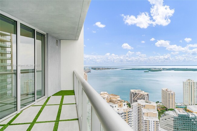 Building Photo - 475 Brickell Ave