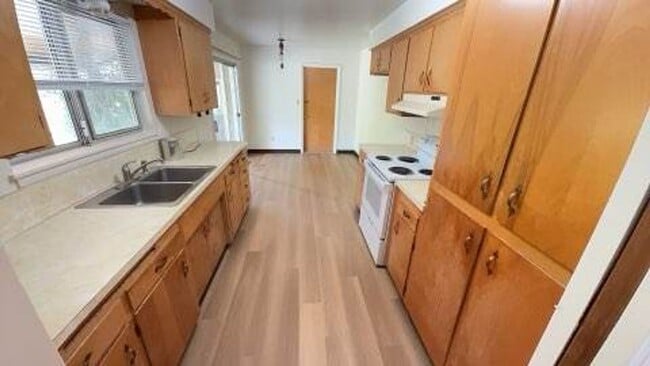 Building Photo - 1 Acre of Property off Oasis Rd.