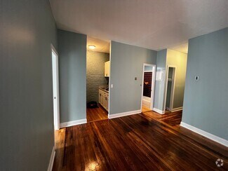 Building Photo - 9/1 2BR on Green Line close to universitie...