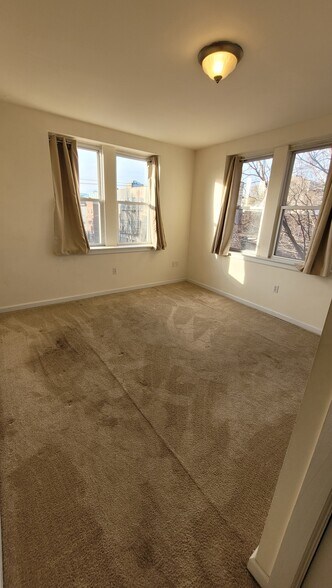 master bed - 1248 Federal St