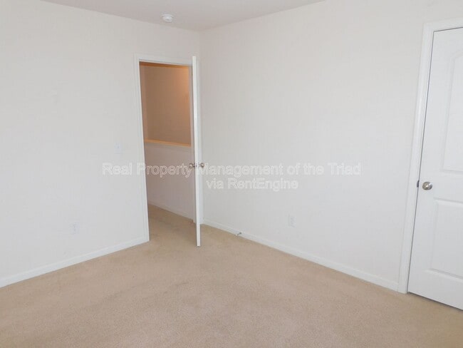 Building Photo - 301 Hidden Timber Ln