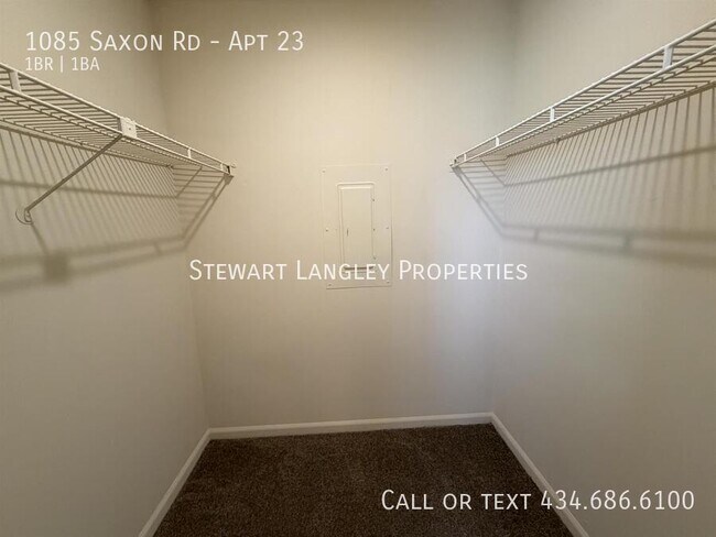 Building Photo - 1085 Saxon Rd