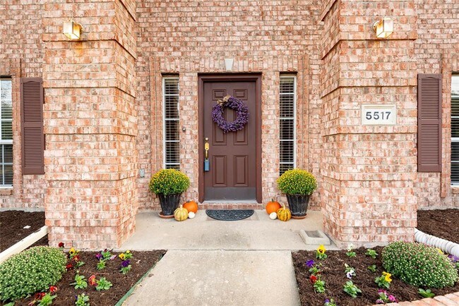 Building Photo - 5517 Vineyard Ln