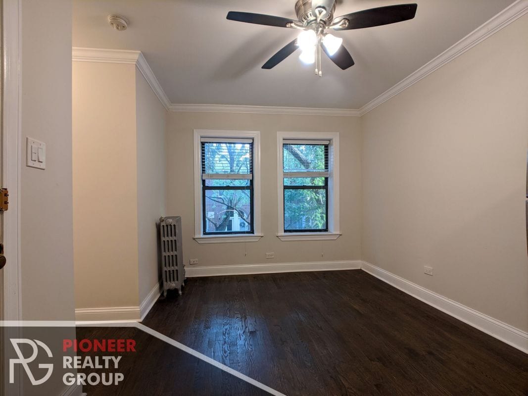 Building Photo - 1056 W Lill Ave