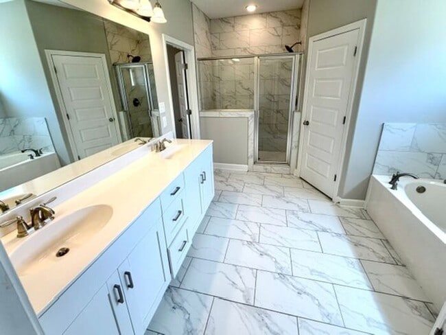 Building Photo - Now Leasing in Millington @ Winstone. 5 Bedroom 3 Bath Available Now!