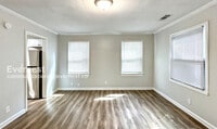 Building Photo - 2168 Rexford Dr