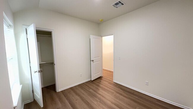 Building Photo - 1217 NW 113th St