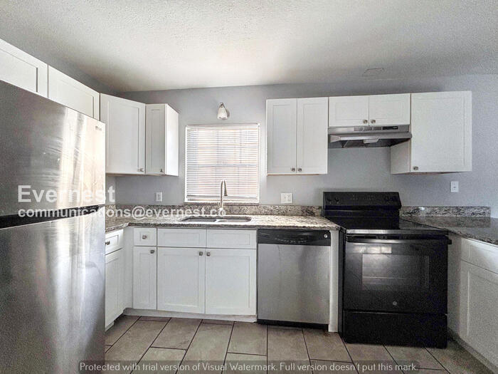 Building Photo - 2112 Wolf Rd