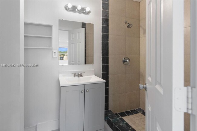 Building Photo - 1481 SW 49th Ave