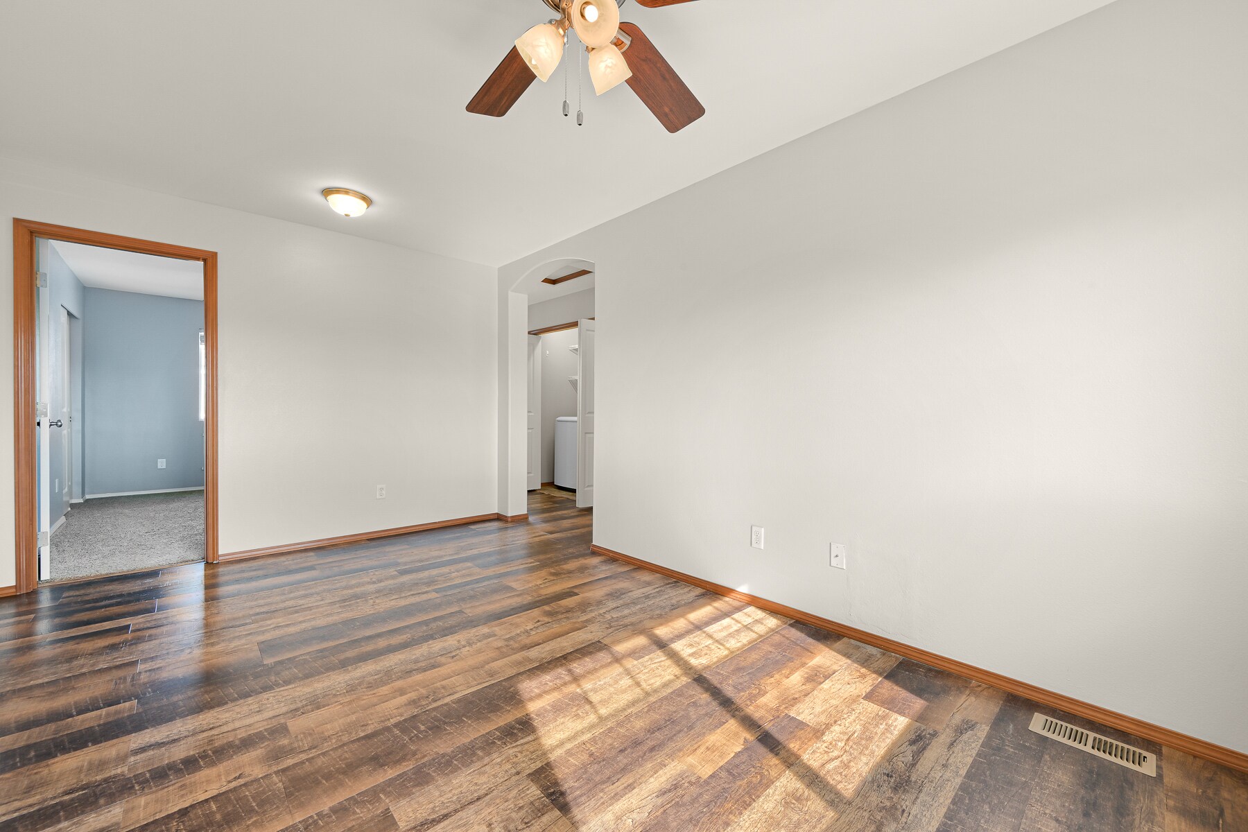 Building Photo - 1502 Portobello Ave