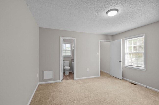 Building Photo - Cute Remodeled home in Cul-de-sac