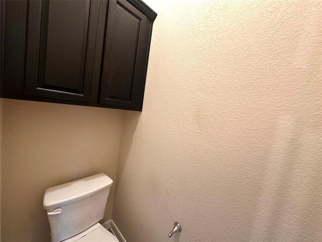 Building Photo - 1000 Drake Cove