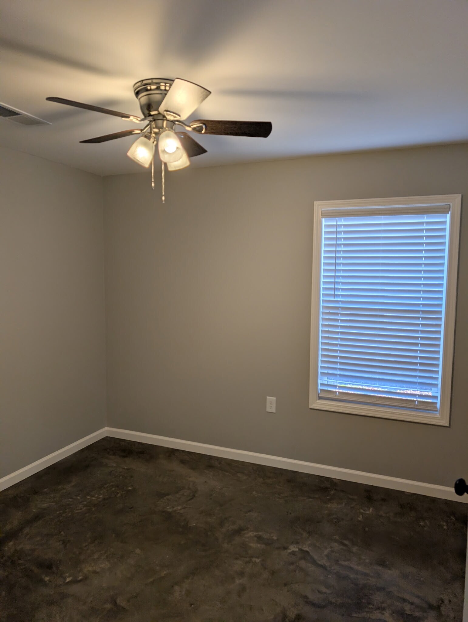 Building Photo - 2058 Ellis St