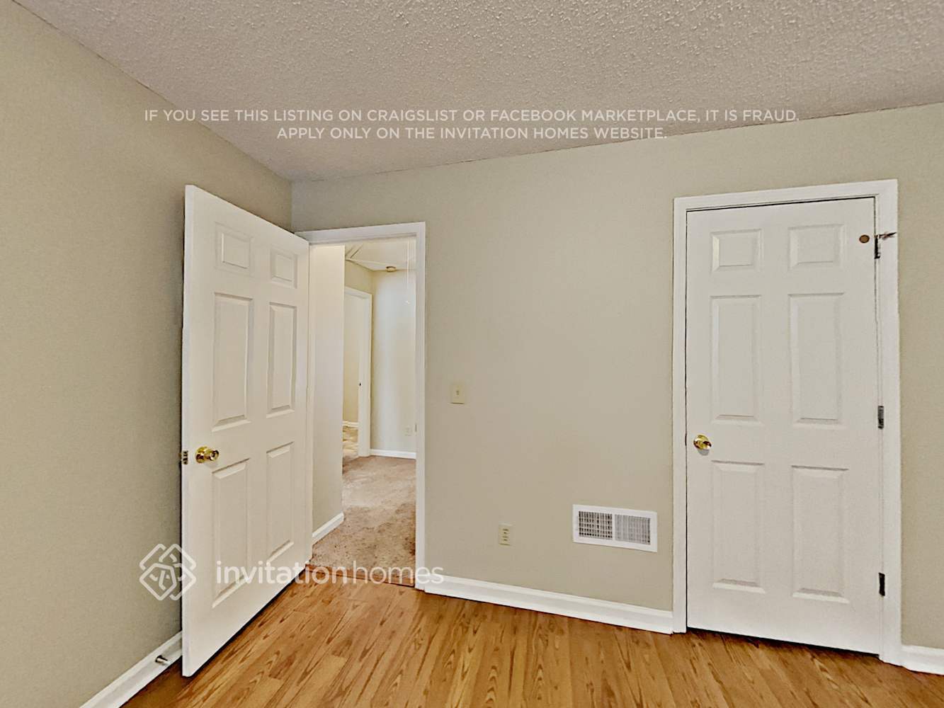 Building Photo - 2875 Cove Crossing Dr