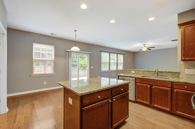 Building Photo - 9725 Black Willow Ln