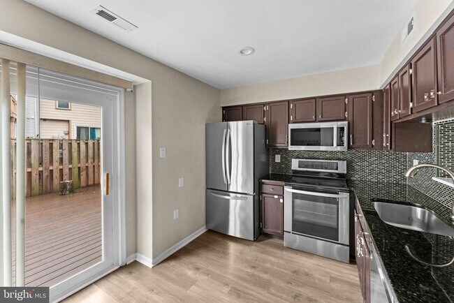 Building Photo - 7302 Rokeby Dr
