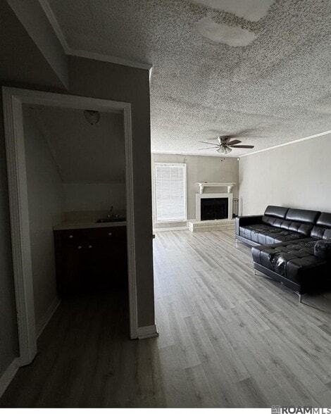 Building Photo - 847A E Boyd Dr