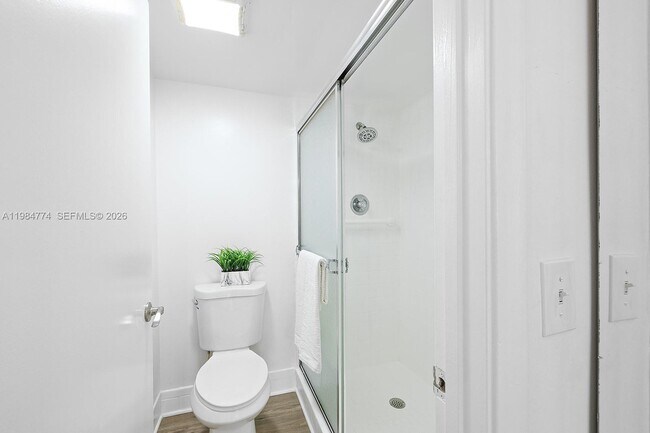 Building Photo - 1401 SW 128th Terrace