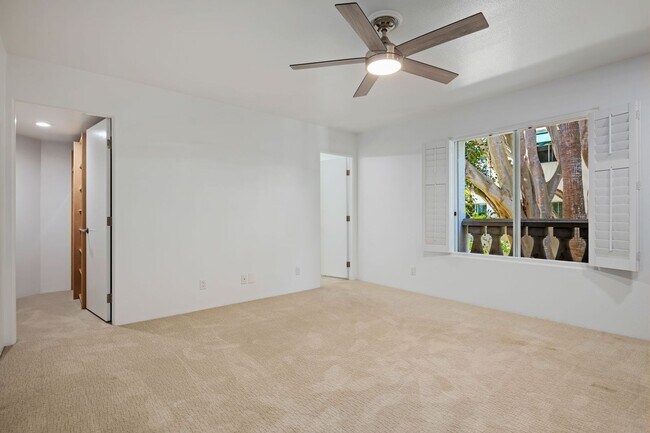 Building Photo - Extremely Rare Opportunity – 2 Bed / 2.5 Bath Luxury Condo at El Escorial Villas at East Beach