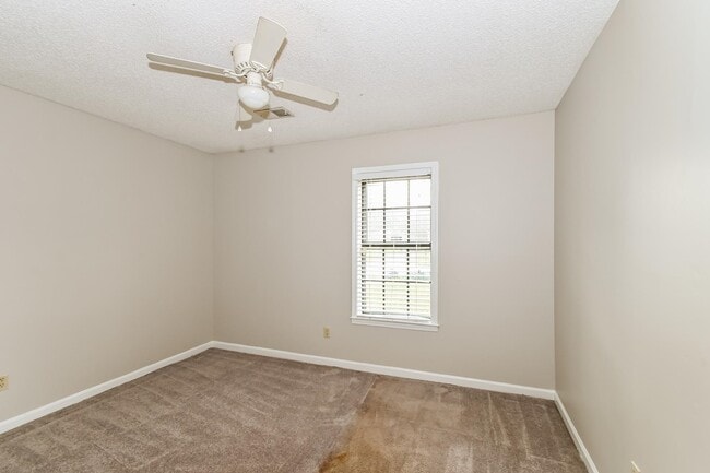 Building Photo - 6770 Starkenburg Ln