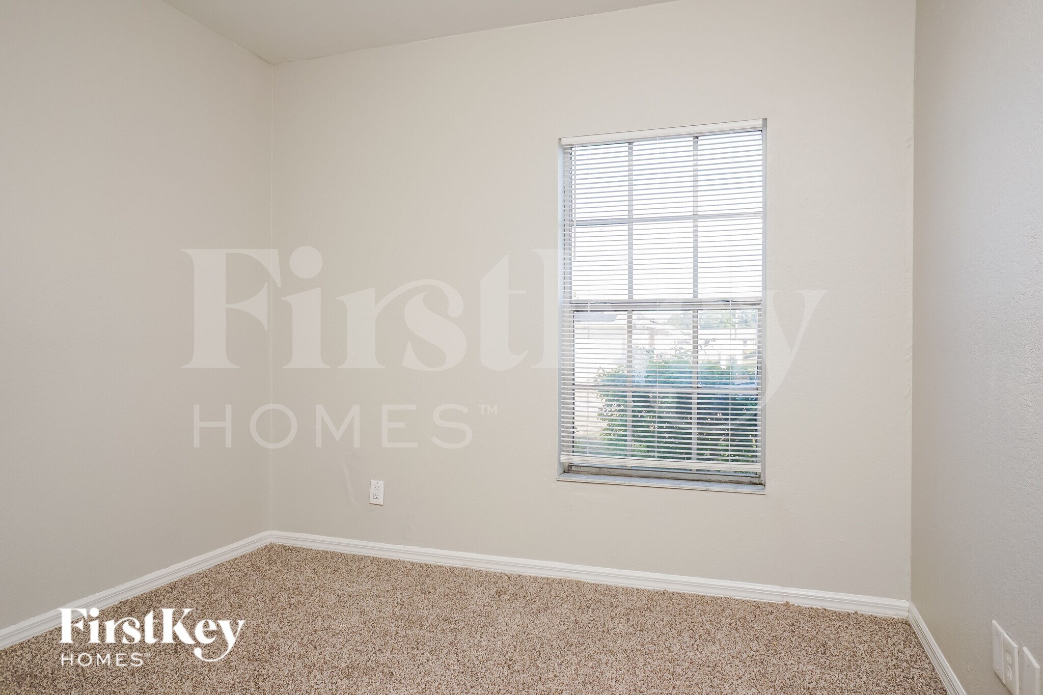 Building Photo - 3291 Moravia Ave