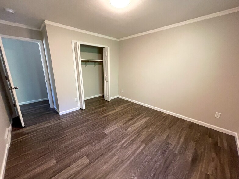 Building Photo - 2925 King James Way