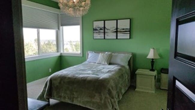 Building Photo - Gorgeous 4 Bedroom Home on Awbrey Butte!