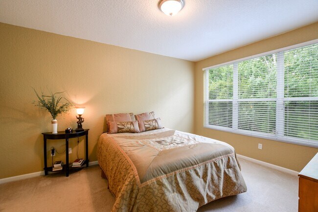 Building Photo - 5030 Maxon Terrace