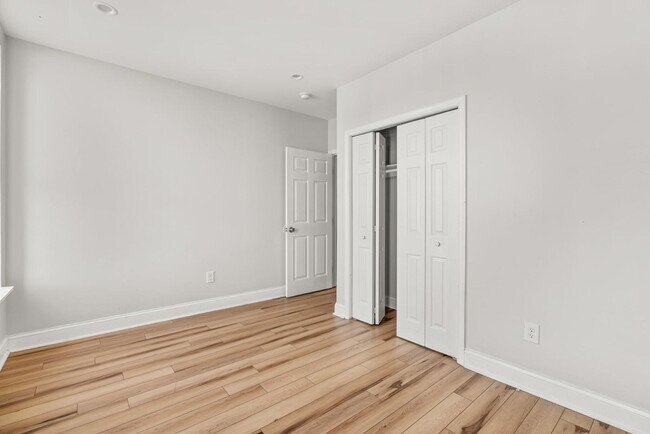 Building Photo - 419 N Collington Ave